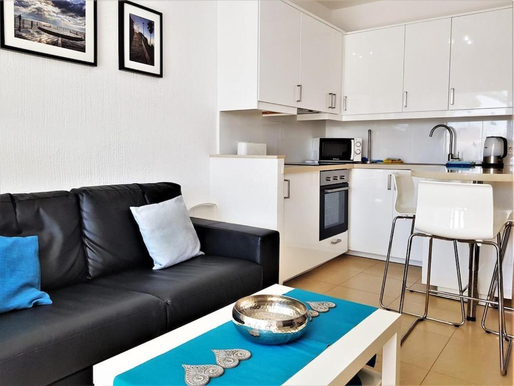 Edificio Verdemar - Stunning 1 Bed Apartment With Pool & Sea Views ネルハ エクステリア 写真